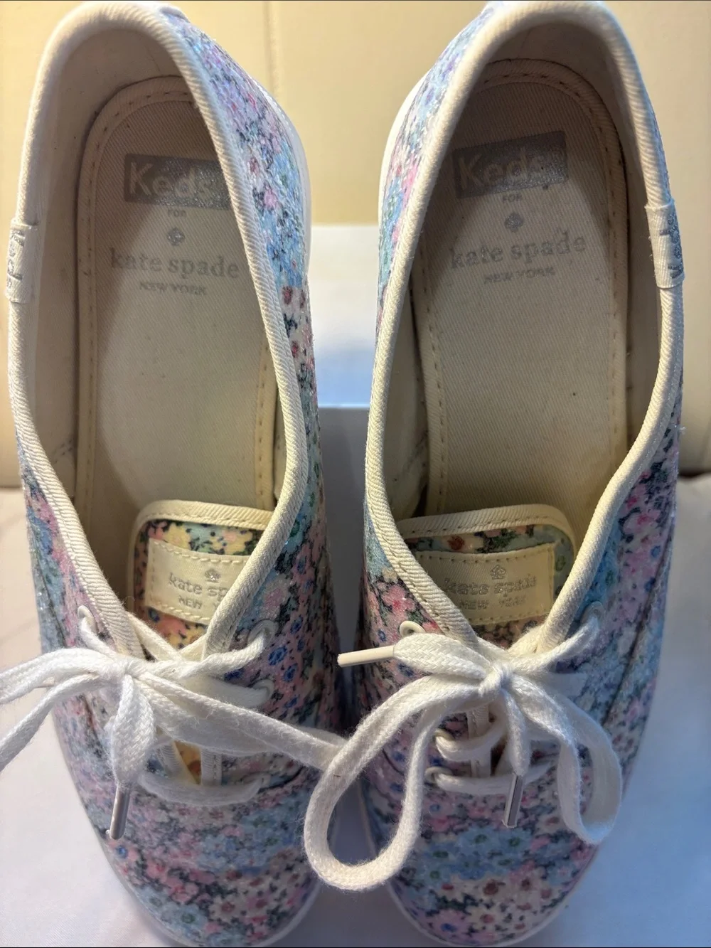 EUC Keds x Kate Spade Daisy Garden Glitter Sneakers Size 8